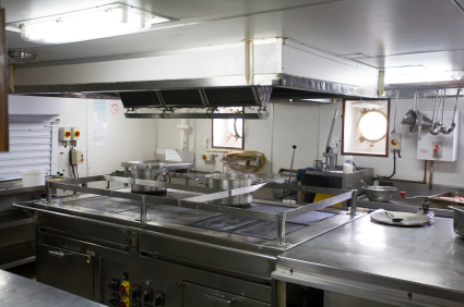 Well maintained galley kitchen thanks to Offshore Support